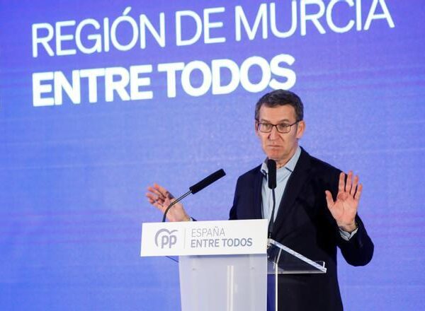 Feijóo reúne al PP en Valencia para exhibir experiencia y tratar de reconquistarla