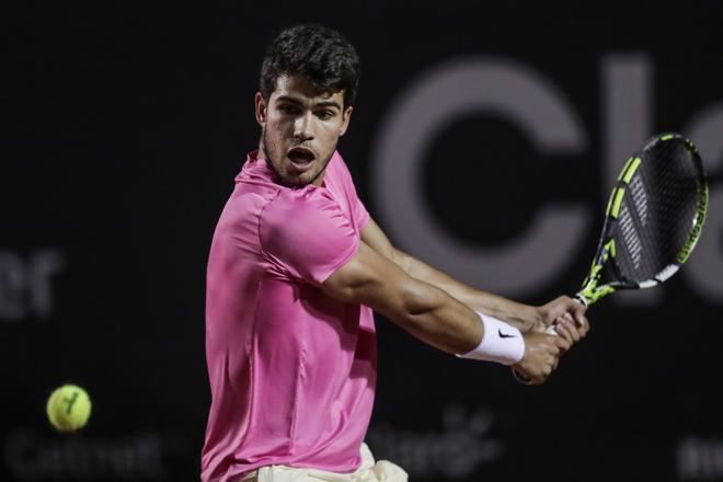 Alcaraz se impone a Fognini y avanza a cuartos de final en Río