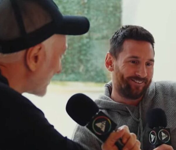 El sorprendente reproche de Lionel Messi a Andy Kusnetzoff por la extensión de la entrevista: “Me la merezco”