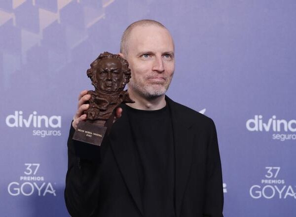 Olivier Arson gana el Goya a la mejor música original por ‘As Bestas’