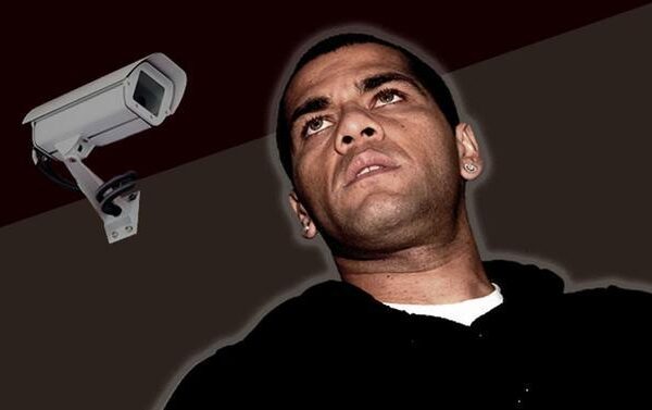 Dos cámaras muestran que Alves no estaba en el baño cuando la víctima entró en el reservado