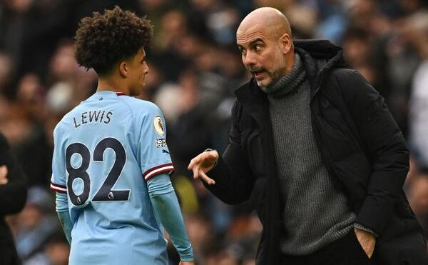 Guardiola se inventa a Cancelo