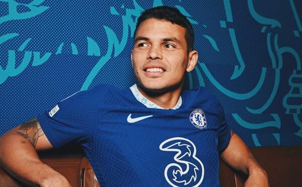 Thiago Silva renueva con el Chelsea