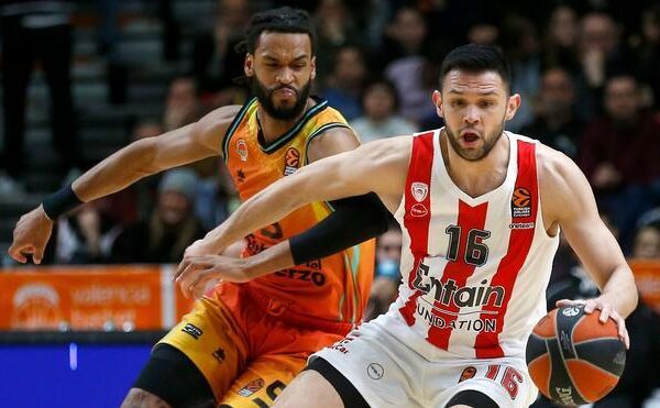 El Valencia se estampa con el Olympiacos en el tercer cuarto