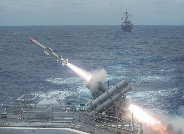 Llegan a Ucrania cinco misiles contra barcos Harpoon españoles, según rastreadores de armamento