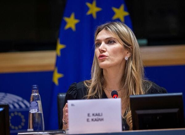 La justicia belga decidirá si excarcela a la eurodiputada Eva Kailí imputada por el Qatargate