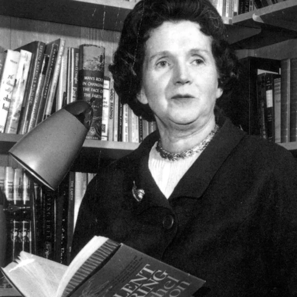 Rachel Carson, la madre del ecologismo moderno