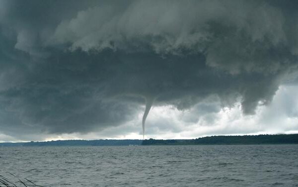 Los tornados aumentan en el Mediterráneo al calentarse sus aguas