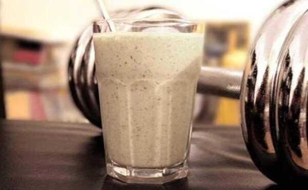El batido de 2 ingredientes con el que adelgazarás hasta 5 kilos en una semana