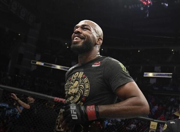 UFC 285: Jon Jones vuelve a ser campeón y Shevchenko pierde el cinturón