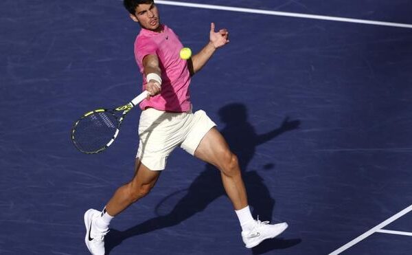 Alcaraz derrota en dos sets a Sinner y se medirá a Medvedev en la final de Indian Wells