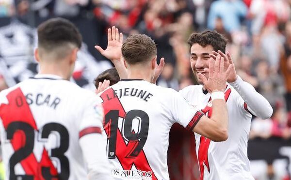 Duelo directo por Europa en Vallecas