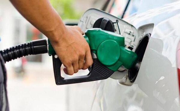 Descubre tres trucos muy fáciles para ahorrar gasolina y diésel