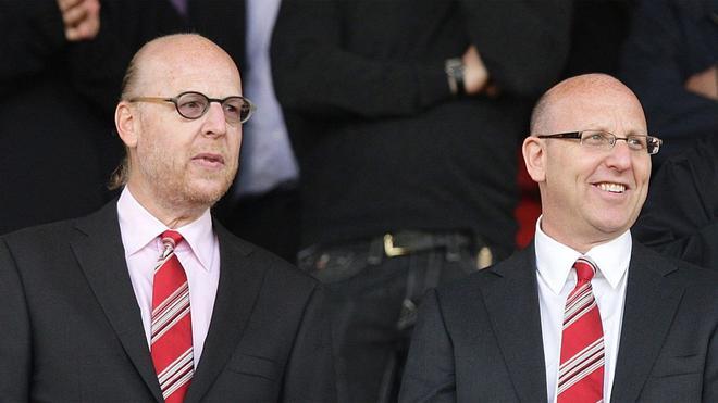 La compra del Manchester United se demorará hasta mayo