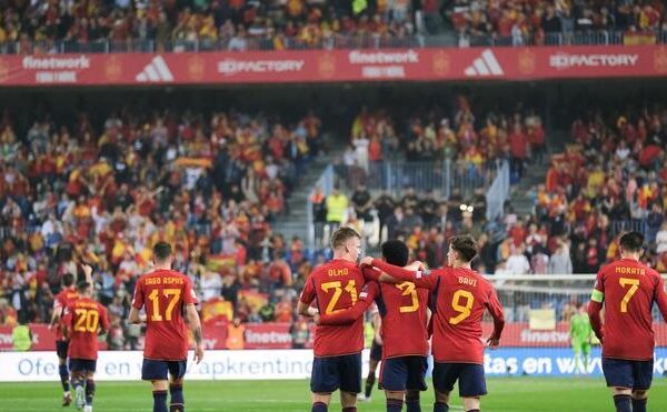 Málaga se rinde a la ‘nueva’ España