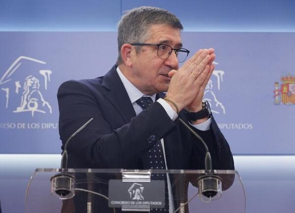 Promesas rotundas, leyes olvidadas: la (in)capacidad del Congreso para regular los ‘lobbies’