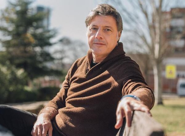 Andrés Barba: “Esta novela está en contra de la idea de la infancia como edad feliz”