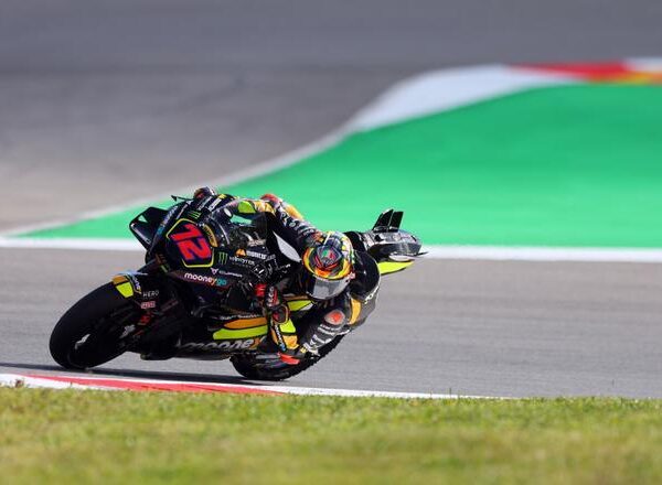 Dominio absoluto de Viñales y Espargaró en los FP1