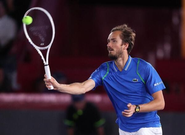 Medvedev, Hurkacz y Rybakina se imponen en un Miami lleno de sorpresas