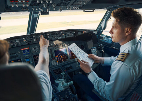 USA: ante escasez de pilotos congreso propone elevar edad de jubilación