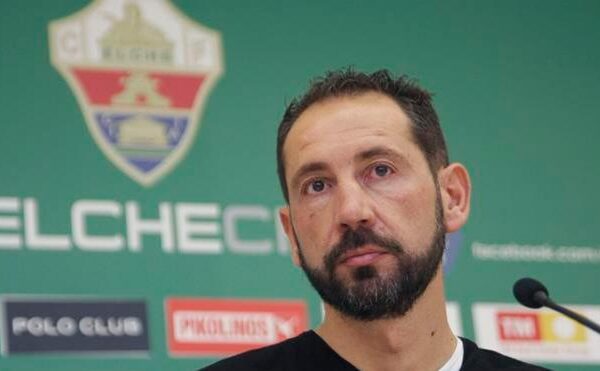 ¡Oficial! El Elche destituye a Pablo Machín