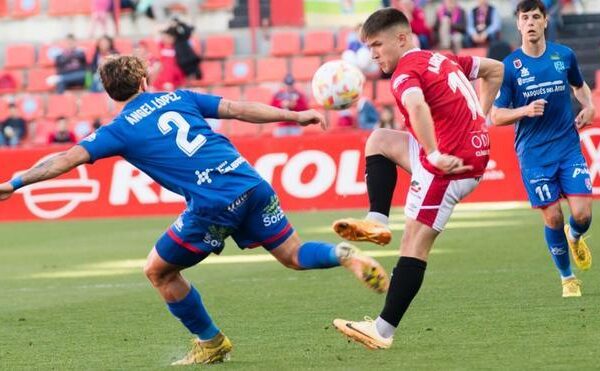 Bonilla alegra al Nou Estadi con un gol sobre la campana