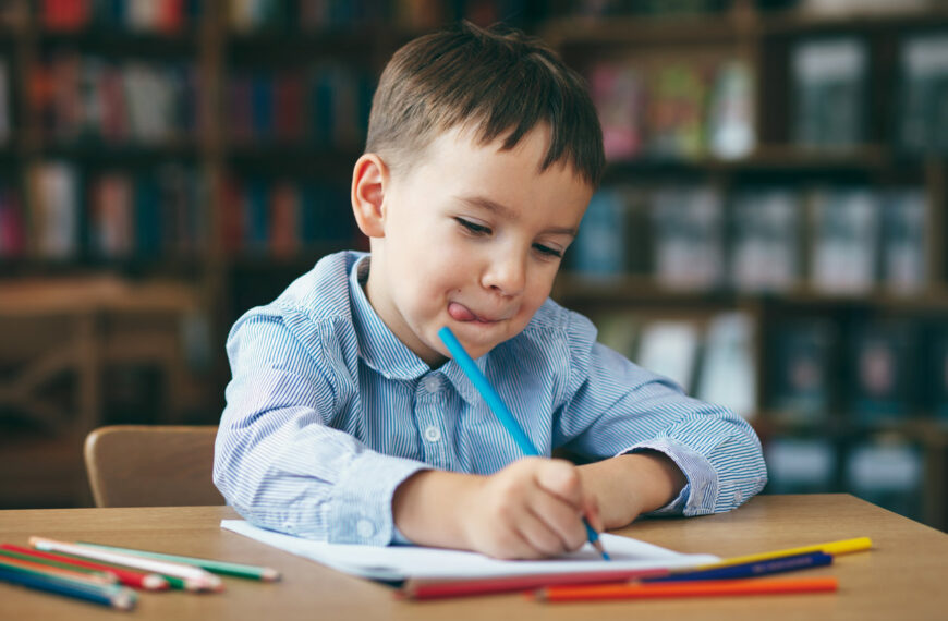 ¿Por qué algunos niños escriben de forma invertida?