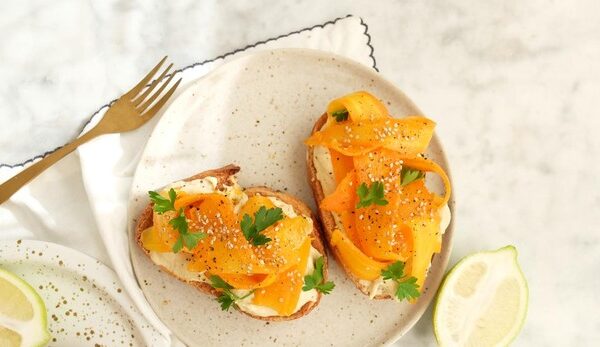 Tostas con zanahoria y anacardos: la receta perfecta para combatir el cansancio