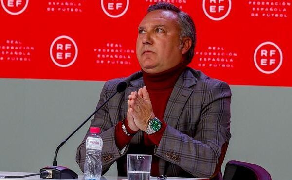 “Los árbitros se van a seguir equivocando, con o sin VAR”