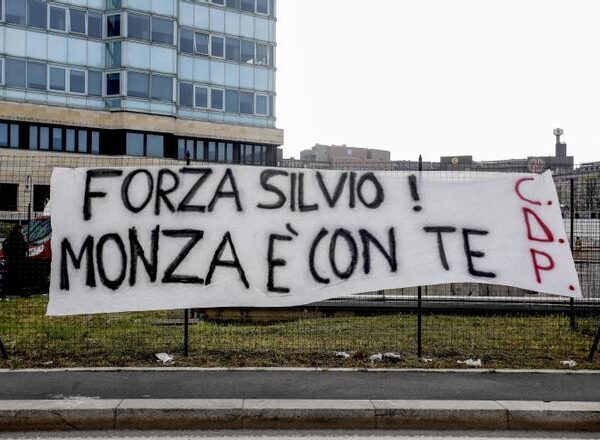Berlusconi, tras ser diagnosticado de leucemia: “Es duro, pero saldré de esta”