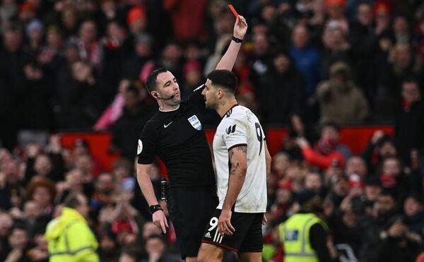 ¡Sanción ejemplar a Mitrovic por su agresión a un árbitro!