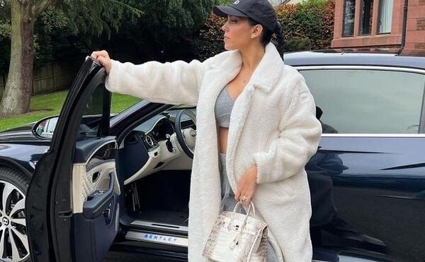 Georgina Rodríguez estrena un Smart #1 en su docuserie