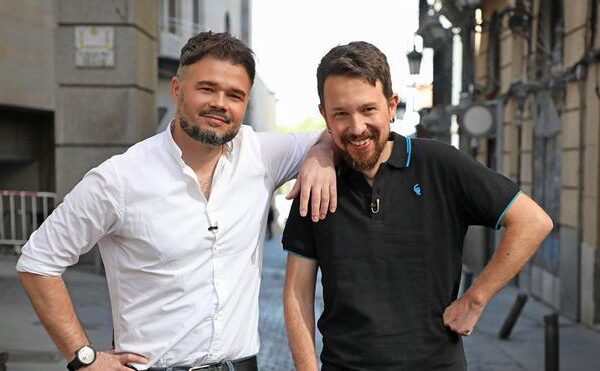 Este es el enfrentamiento de Figo con Gabriel Rufián por una foto con Pablo Iglesias