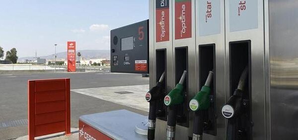 ¿Cómo puede afectar a los consumidores la decisión de la OPEP+ de recortar su producción?