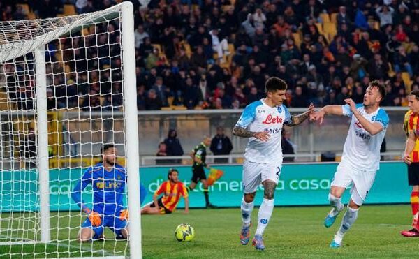 El Nápoles se recompone con fortuna y está a tres victorias del título