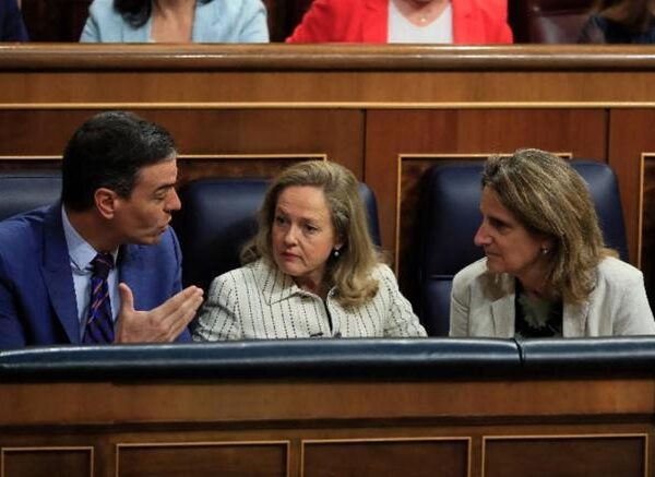 Calviño no irá en las listas del PSOE pese a su creciente implicación en el partido