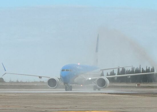 Aerolíneas Argentinas ya une San Pablo y Mendoza