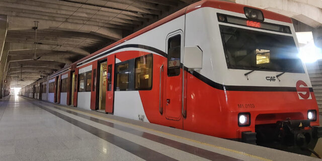 AMLO con tren suburbano quiere llevar más pasajeros al AIFA desde el 2024