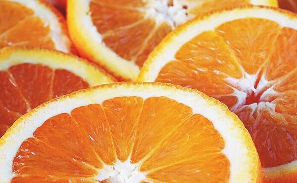 Cáscara de Naranja en la estufa: la razón por la que todo el mundo las echa y las deja como nuevas