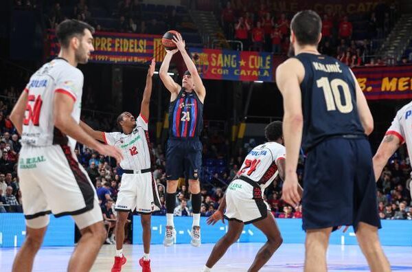 Kuric se rebela ante Jasikevicius