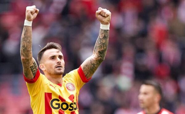 Aleix y el escaparate del Camp Nou ante un futuro incierto