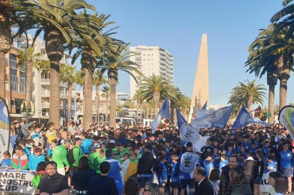 6.000 deportistas participan en Salou en el desfile inaugural del Mare Nostrum Cup Easter 2023