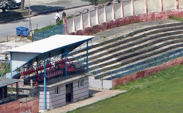El caso de amenazas que sacude el fútbol de Albania