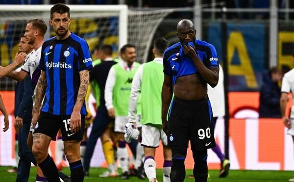 El Inter perdona y se hunde ante la ‘Fiore’