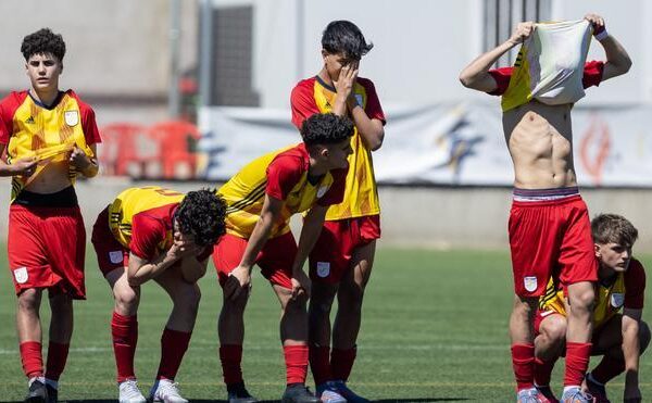 Catalunya sub-16 se queda con la miel en los labios