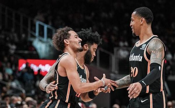Los Mavericks siguen fuera del ‘play-in’ tras su derrota ante los Hawks