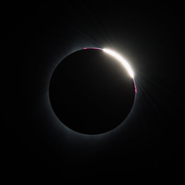 Dónde y cómo ver el último eclipse híbrido de Sol hasta 2031