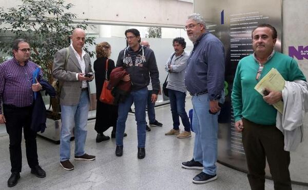 Los médicos de Galicia desconvocan la huelga tras llegar a un acuerdo