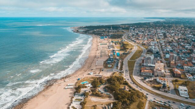 AR mantendrá los vuelos del corredor atlántico todo el año