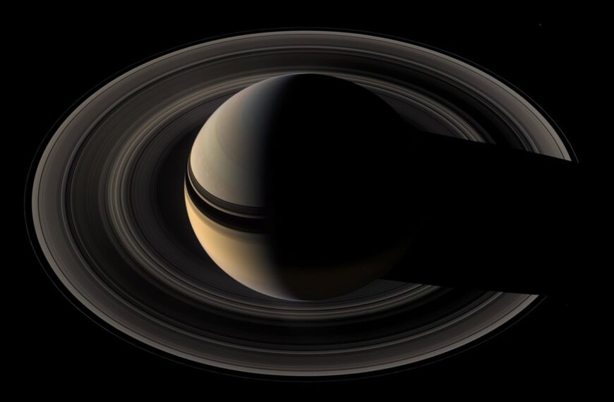 Los anillos de Saturno están calentando su atmósfera